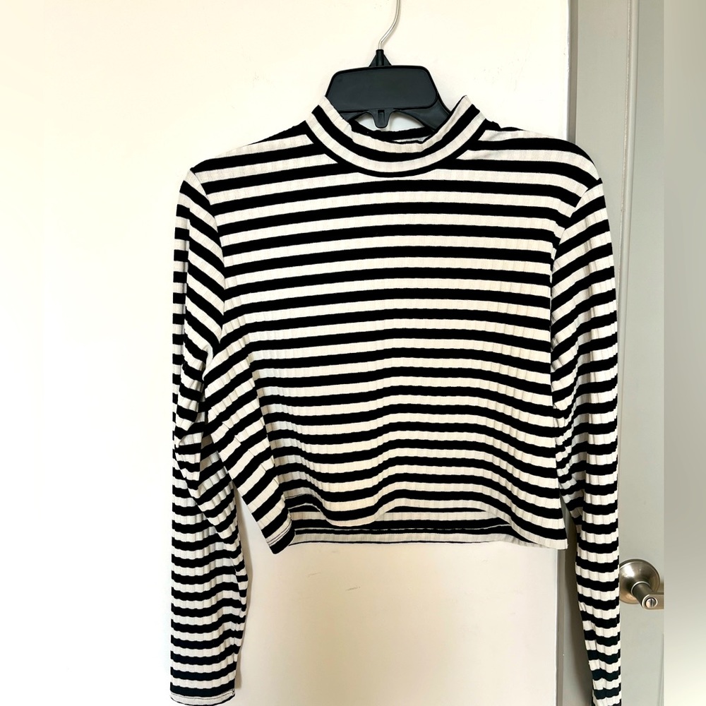 H&M crop top